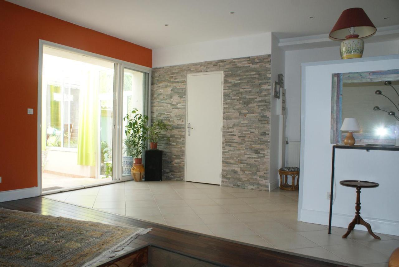 Spacieuse Maison De Village Climatisee Avec Jardin Patio Bessan Eksteriør bilde