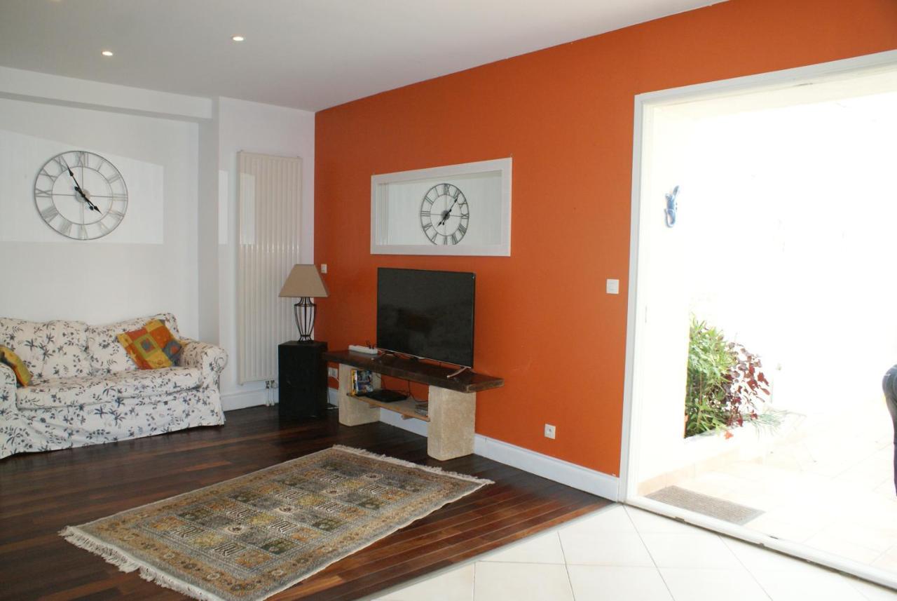 Spacieuse Maison De Village Climatisee Avec Jardin Patio Bessan Eksteriør bilde